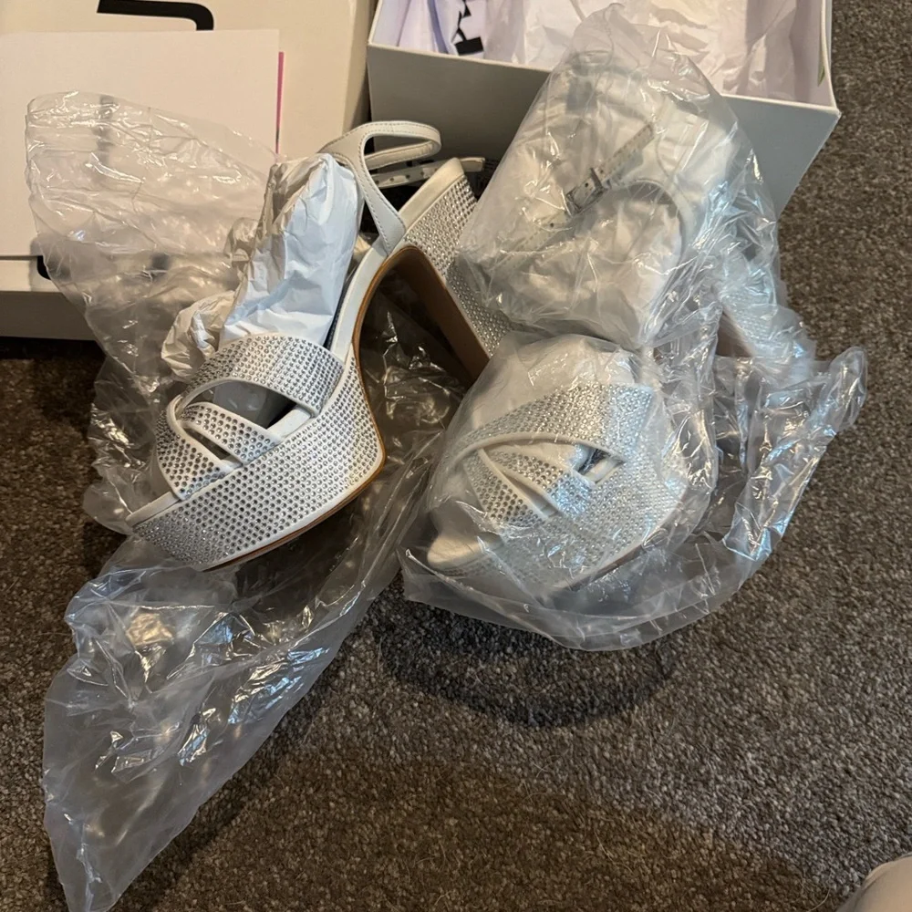 SCHUTZ White and Silver Platform Heels